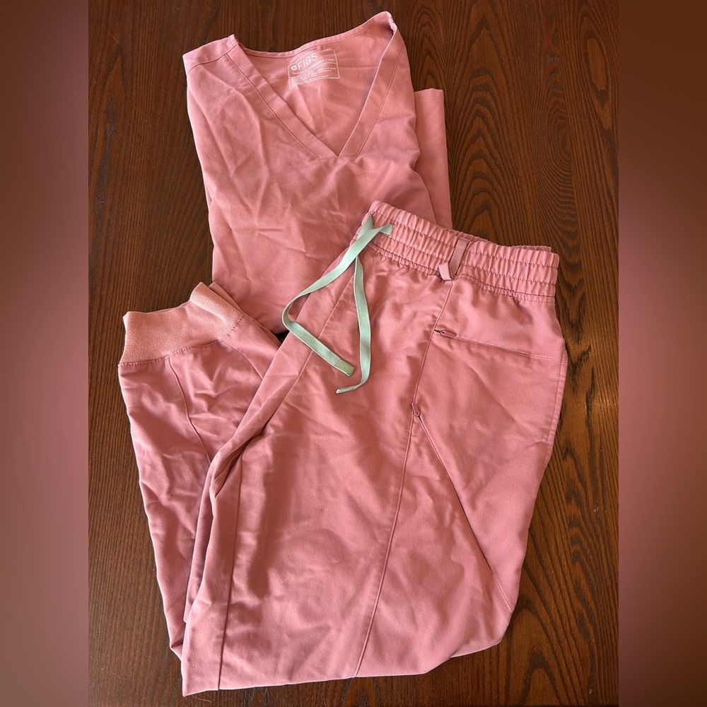 Figs technical scrubs set XXL & XXL petite
